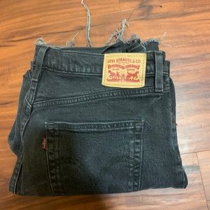 Black Levi’s Ripped Ribcage Jeans